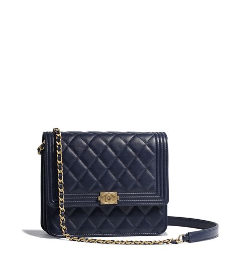 chanel boy chanel clutch with chain